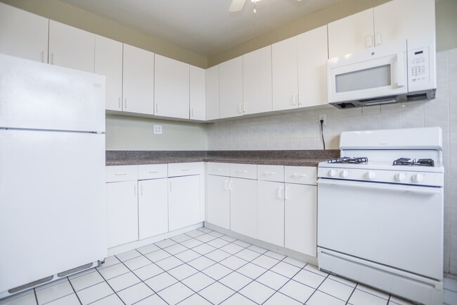 Foto del edificio - 2234 W Farwell Ave