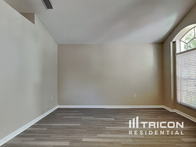 Building Photo - 2224 Roanoke Springs Dr