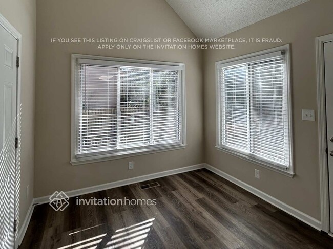 Building Photo - 1493 McAdoo Dr