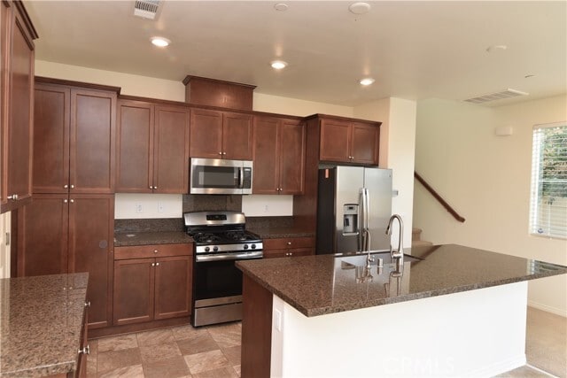 Building Photo - 7015 Avignon Dr