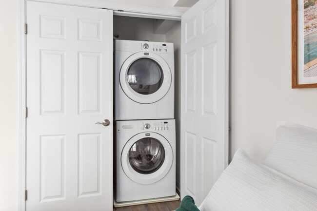 Building Photo - Cary Belvidere Apartments