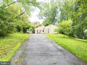 Building Photo - 7135 Oak Ridge Rd