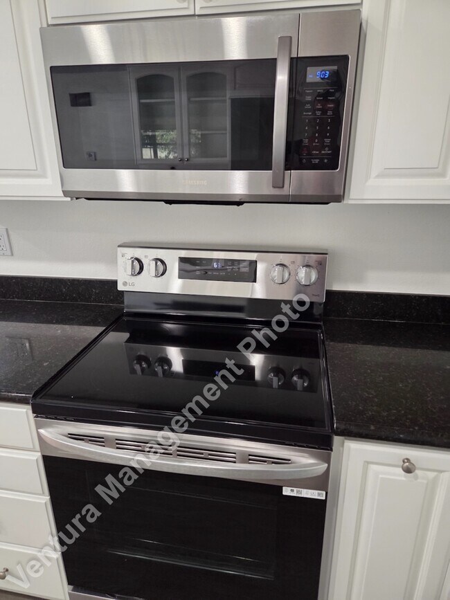 Foto del edificio - 2333 Lawnview Ct