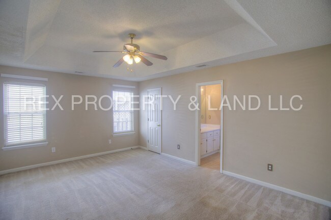 Building Photo - 2022 Bromley Ct