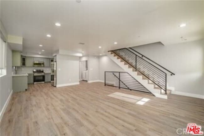 Foto del edificio - 1870 W 20th St