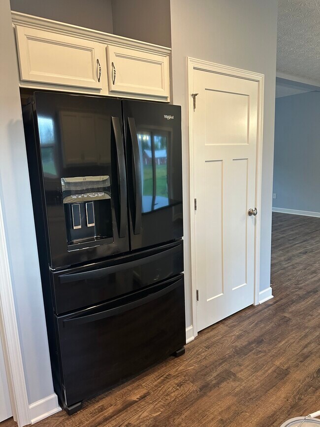 Foto del edificio - 4061 Main St