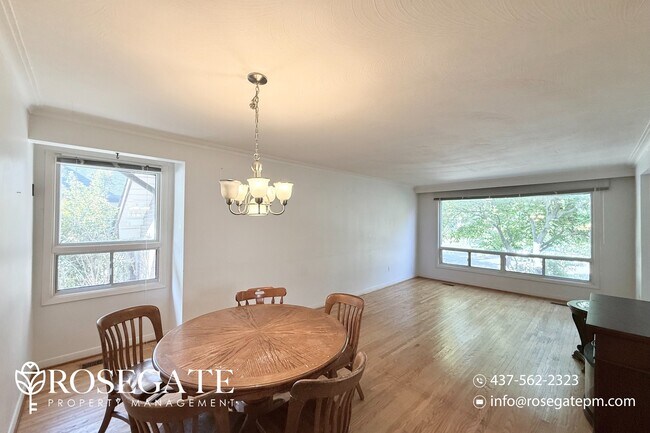 Photo du bâtiment - Spacious 3-Bedroom Main Floor Home in Scar...