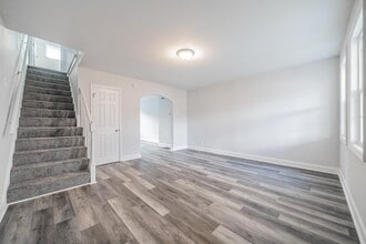 Building Photo - 1435 Dartmouth Ave