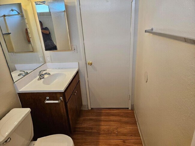 Foto del interior - Santa Ana Ross Tower LLC