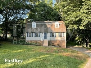 732 Luxbury Rd