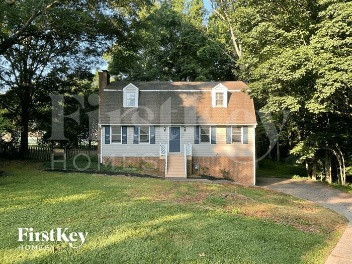 Primary Photo - 732 Luxbury Rd