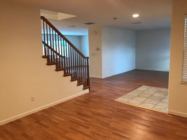 Building Photo - 4 bed/ 2.5 ba house - Plumas Lake area