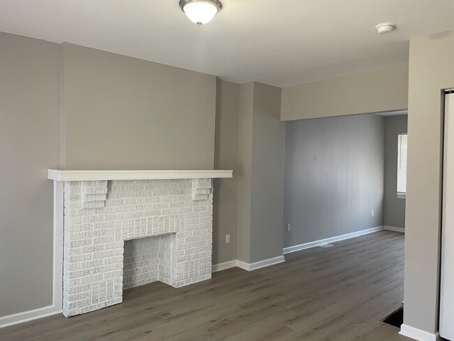 Foto del edificio - 113 E 9th Ave