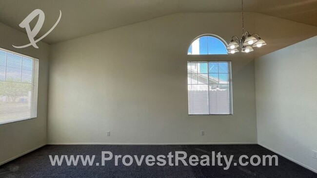 Building Photo - Looking Good 4 Bed, 2 Bath Adelanto Home!!!