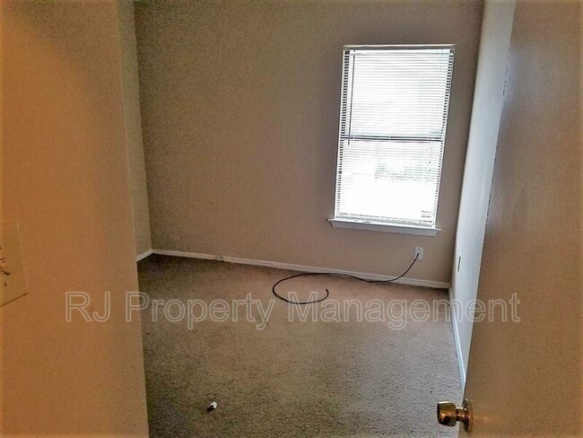 Building Photo - 3486 Meier Dr