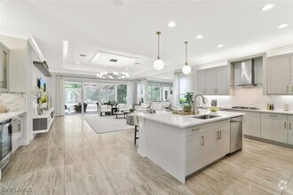Building Photo - 11241 Daphne Ct