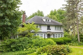 Building Photo - 1363 Highland Ave