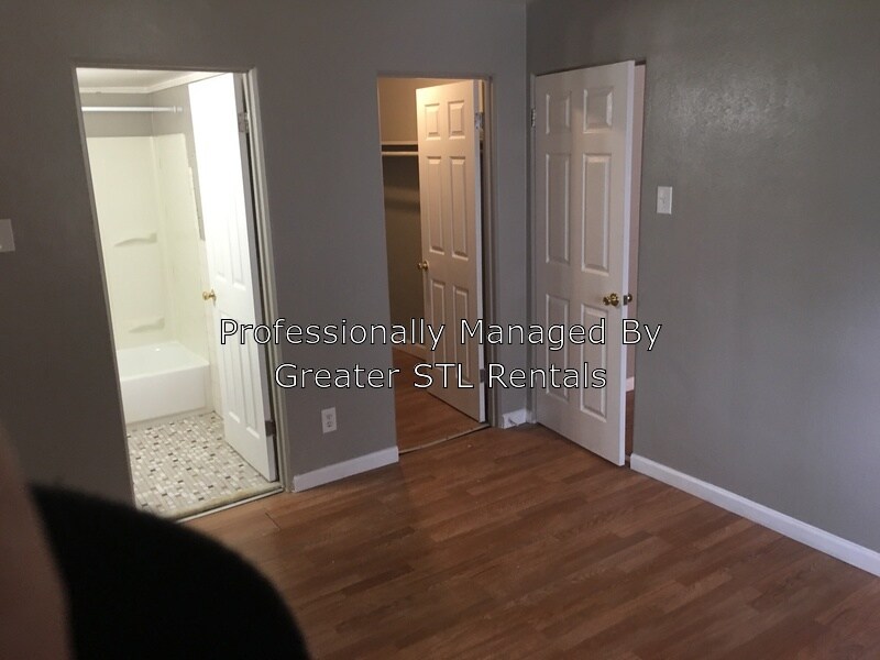 3714 Geraldine Ave Unit 2, Saint Ann, MO 63074 Condo for Rent in