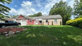Building Photo - 2723 Narraganset Dr