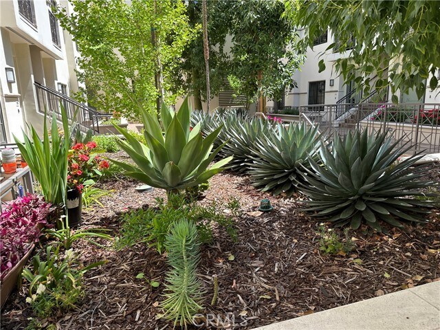 Foto del edificio - 288 S Oakland Ave