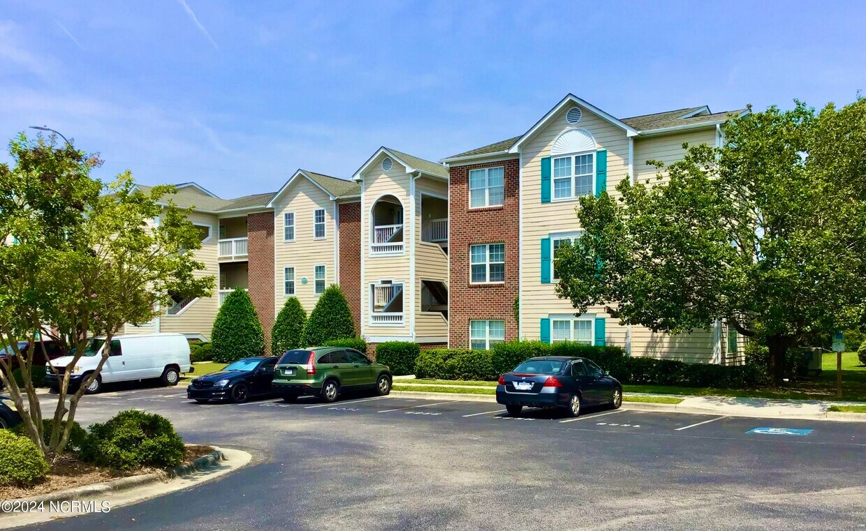 719 Melba Ct Unit B, Wilmington, NC 28405 Condo for Rent in