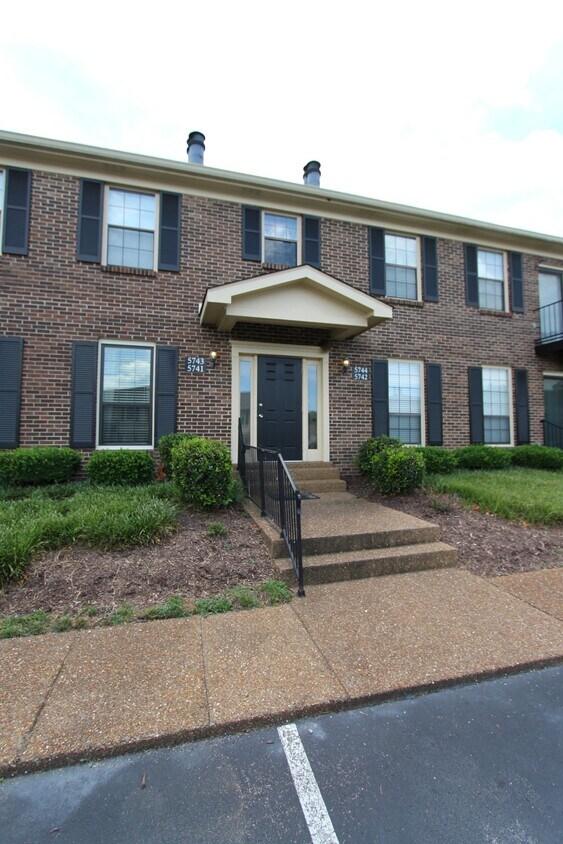 Foto principal - 5743 Brentwood Trace