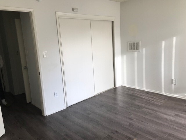 Building Photo - 6210 Whitsett Ave