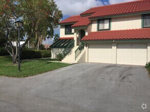 Building Photo - 22 Lexington Ln W