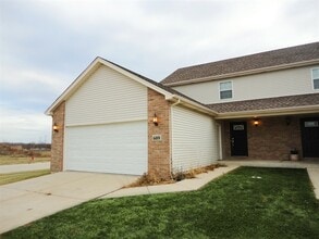 609 Circle Dr