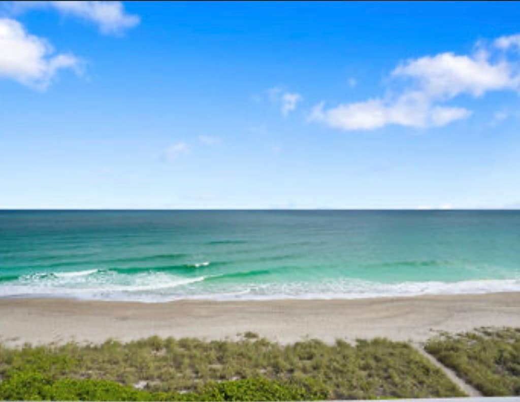 Foto principal - 4160 NE Breakwater Dr