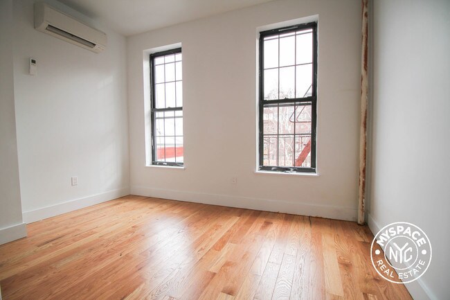 Building Photo - 273 Driggs Ave