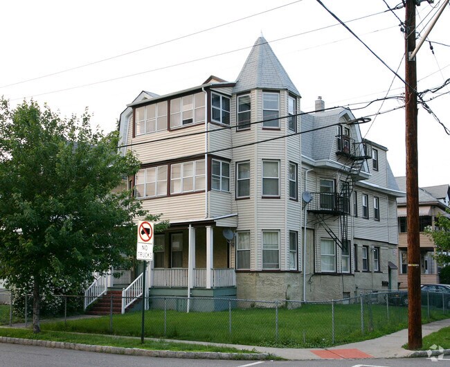 131 Claremont Ave Montclair, NJ 07042 Rentals Montclair, NJ