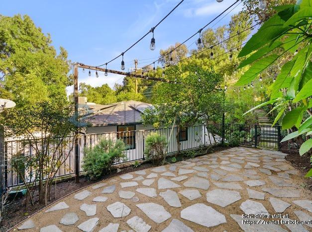 Foto del edificio - 4174 Vanetta Dr