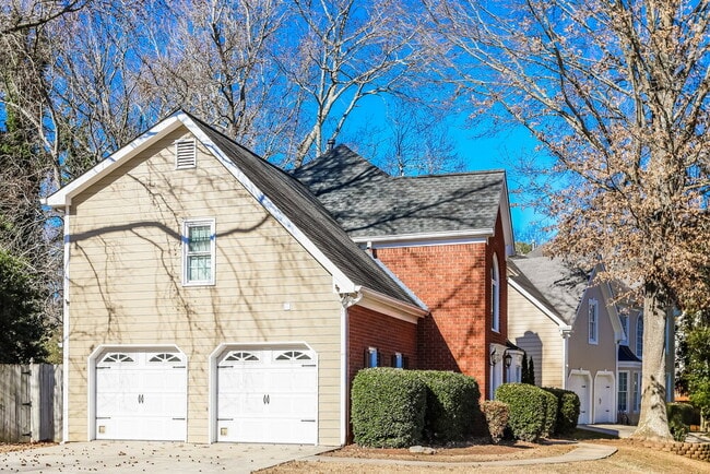 Building Photo - 1504 Justin Dr