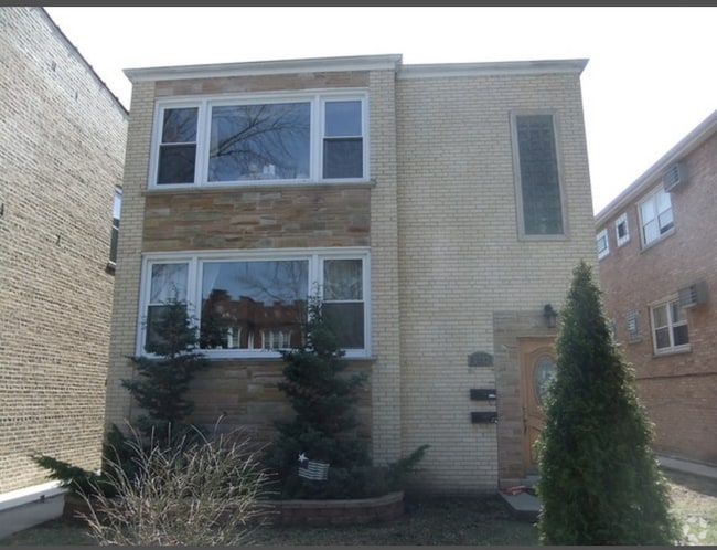 Building Photo - 5633 W Dakin St