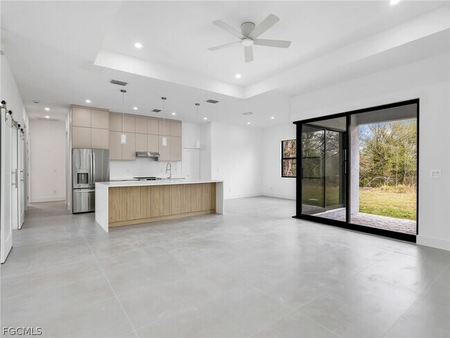 Foto del edificio - 6192 Kambach St