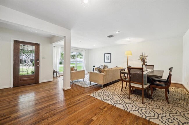Building Photo - 10202 Raritan Dr