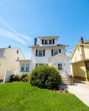 Building Photo - 1580 Summit Ave