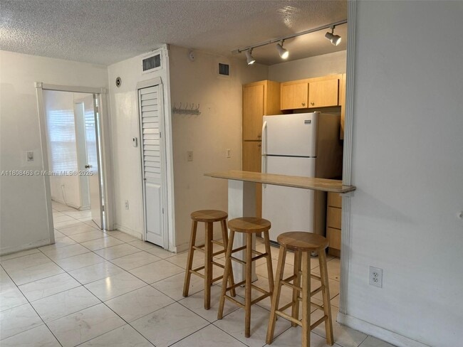 Foto del edificio - 1525 NW 19th Terrace
