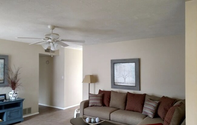 Building Photo - 1220 Stutz Dr NE