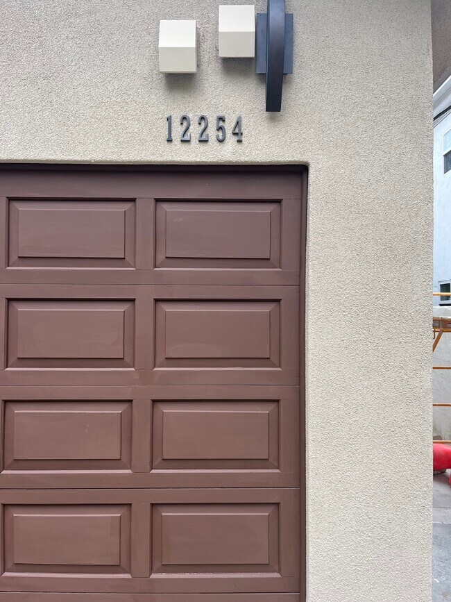 Foto del edificio - 12252 Otsego St