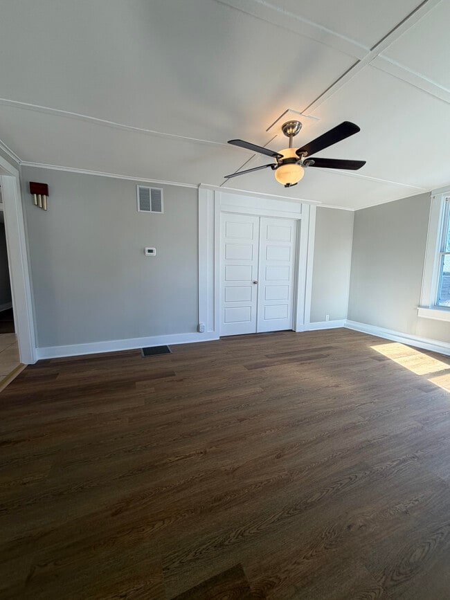 Building Photo - 209 Kingsley Rd