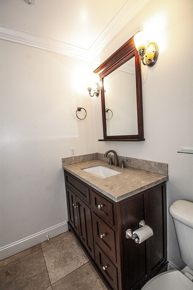 Foto del edificio - 14736 Nova Scotia Dr