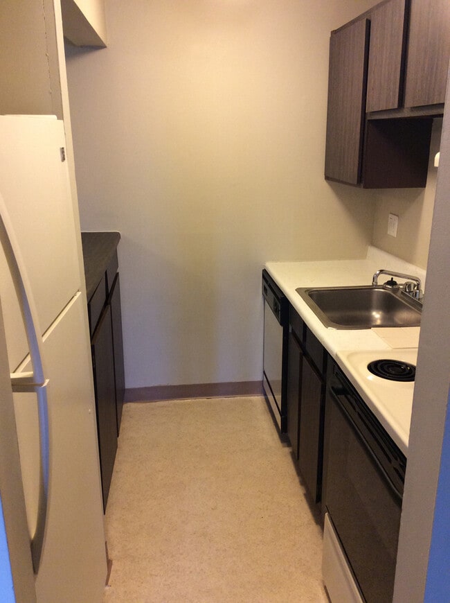 Clarendon Heights Apartments at 508 Ivy Ridge Rd Syracuse, NY