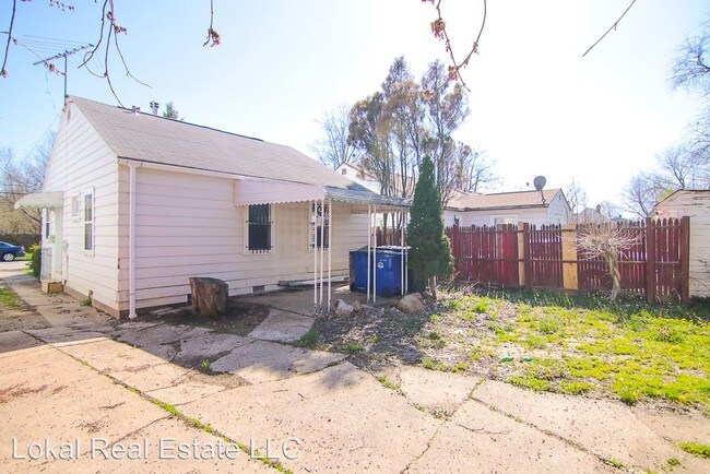 Building Photo - 2 br, 1 bath House - 12212 Milligan Ave