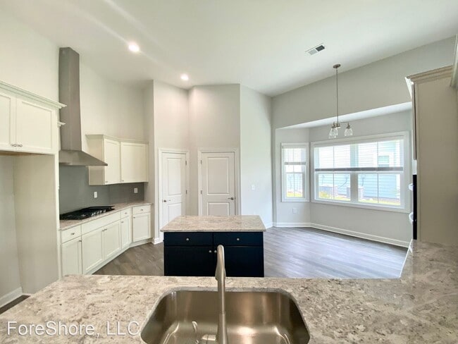 Building Photo - 3 br, 2.5 bath House - 380 Station Parkway