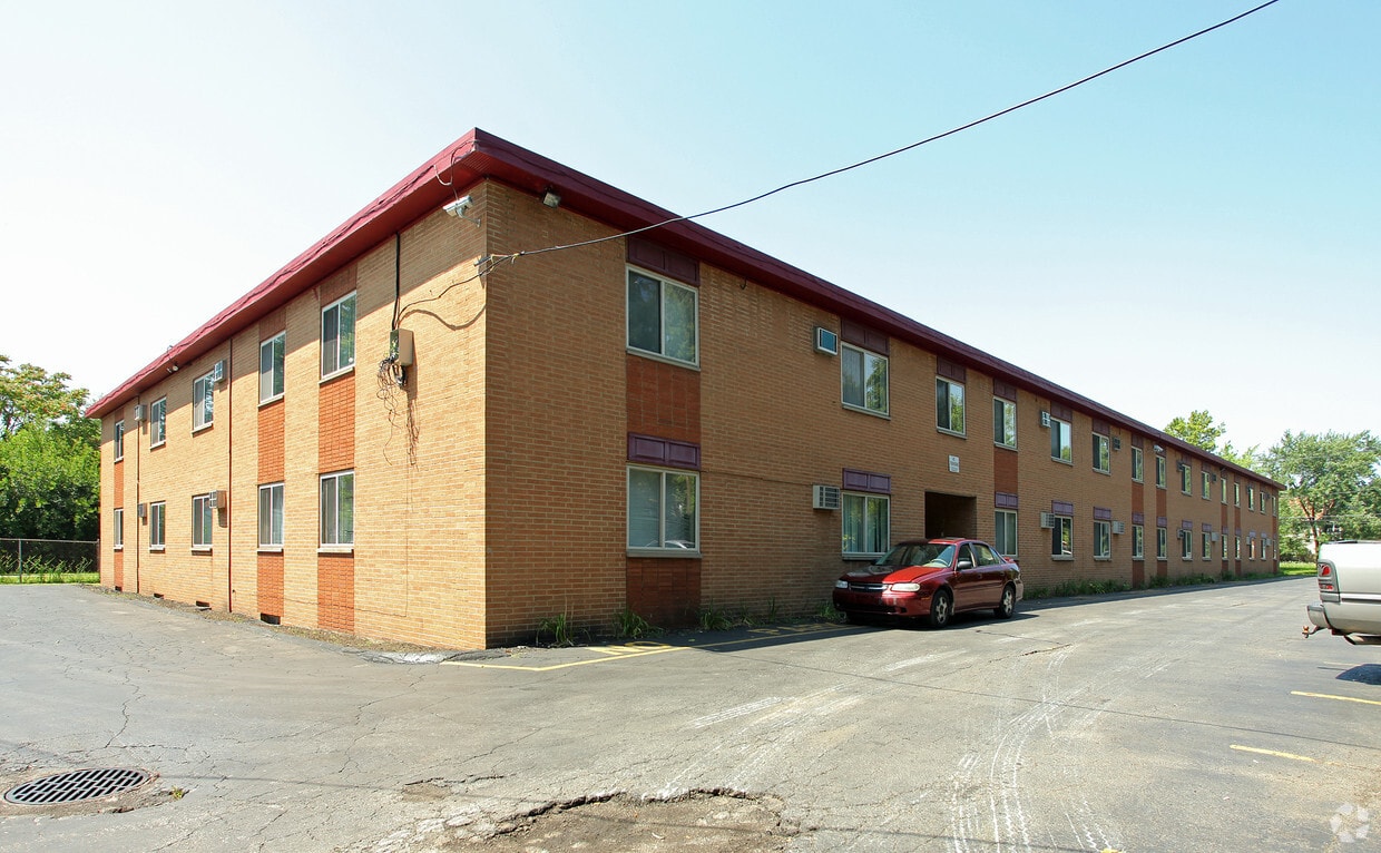 Primary Photo - Westropp Apartments