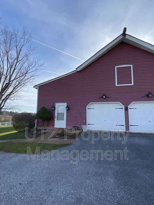 2070 Sykesville Rd, Westminster, MD 21157 House Rental in Westminster