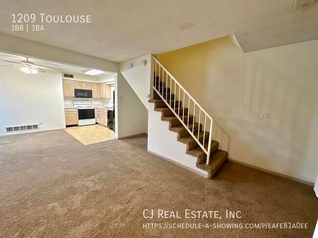 Building Photo - 1209 Toulouse-