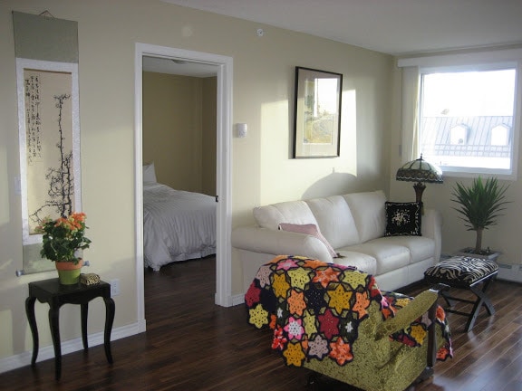 living room - 10303 105 St NW